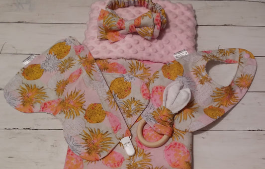 Embroidered Personalized Baby Blanket Gift Set 7-piece Set